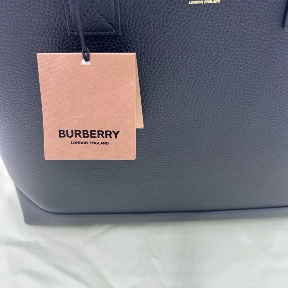 Women’s Burberry pebble grain leather check lined large shopping tote Italy - Picture 9 of 14